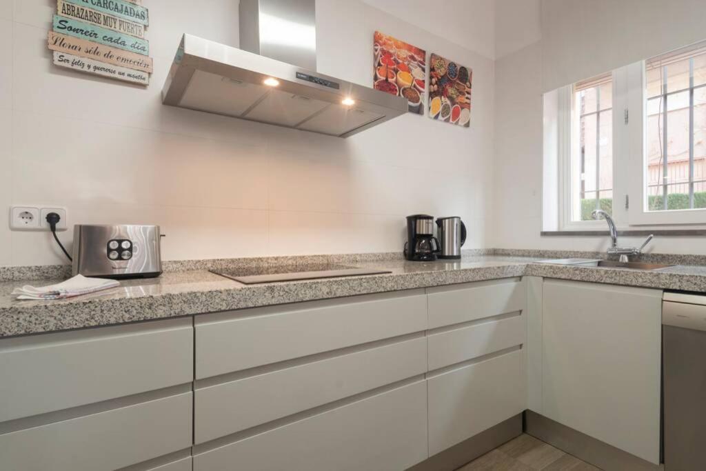 Precioso Piso En Paseo De La Bomba Free Parking Apartment Granada Bagian luar foto